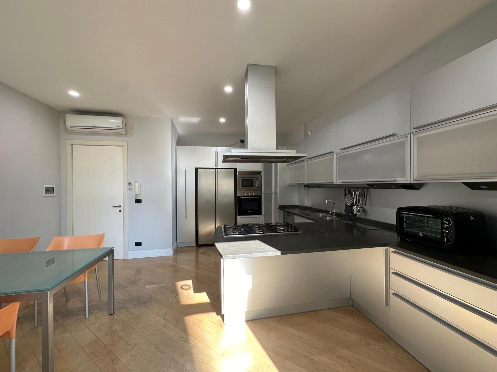 Villa Paola City Center , Luxury House In Town Centre Bari Buitenkant foto